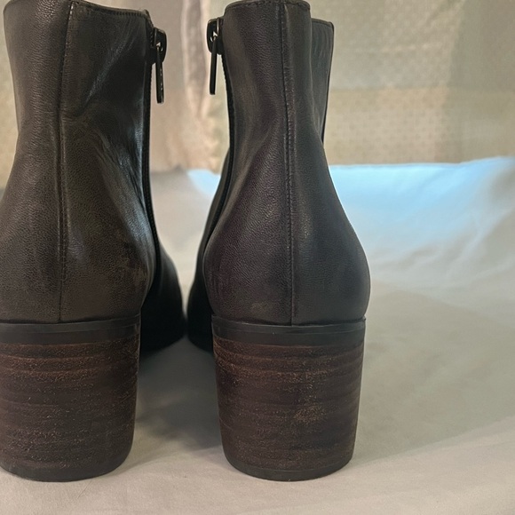 Lucky Brand Brown Leather Stack Heel Size 8 Malvelia Zip Booties Boots Ankle EUC - Picture 4 of 8